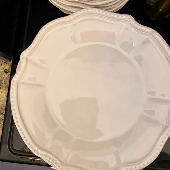 Pottery Barn Leila Dish set - Picture 3 of 8